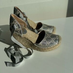 Gucci Metallic Espadrille Wedges with Gray Ribbon